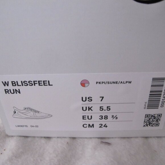 NEW in Box -  Lululemon Blissfeel Run Shoes - 7 - Picture 3 of 11